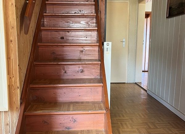 Treppe zum Dachgeschoss
