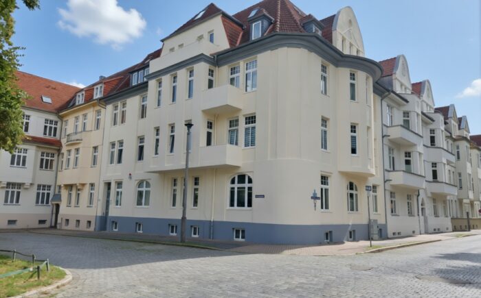 Ansicht vom Demmlerplatz - Mehrfamilienhaus